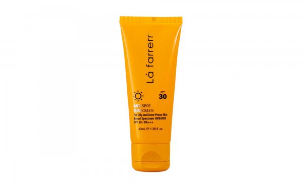 کرم ضد آفتاب و ضد لک بی رنگ SPF30 لافارر مناسب پوست چرب و مستعد آکنه مقدار 40 میلی‌لیتر