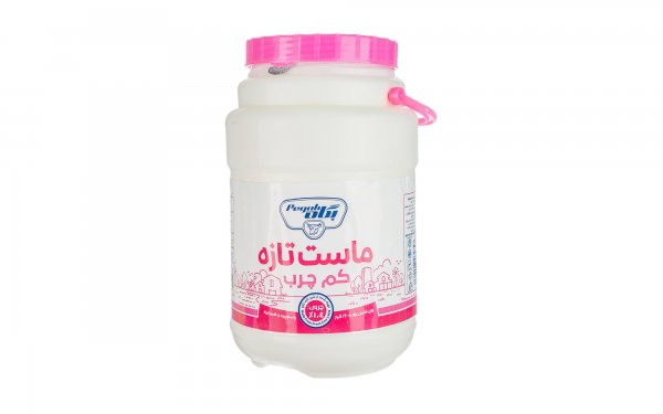 ماست تازه کم‌چرب پگاه مقدار 2.2 کیلوگرم