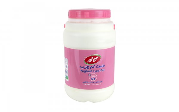 ماست کم‌چرب تازه کاله مقدار 1.9 کیلوگرم