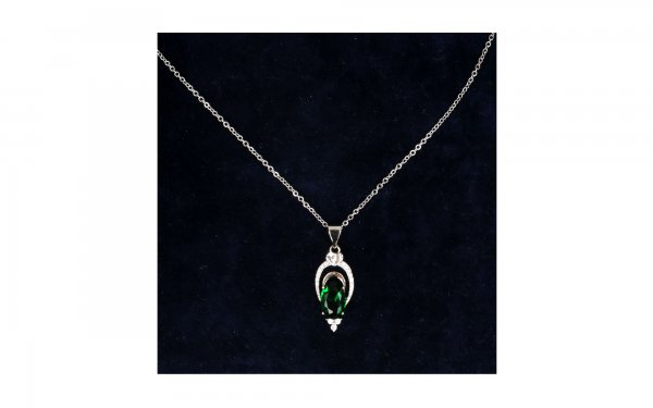 گردنبند استیل با آویز طرح اشک و سنگ سبز 
