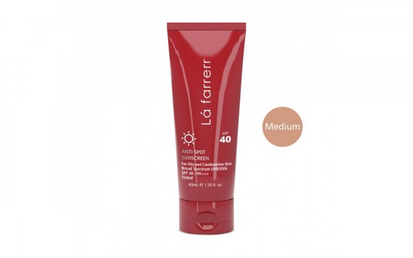 کرم ضد آفتاب و ضد لک SPF40 لافارر مناسب پوست چرب و مستعد آکنه رنگ متوسط