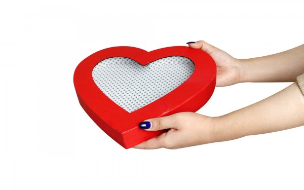 باکس هدیه طرح قلب رنگ قرمز ابعاد 25x29x4 سانتی‌متر