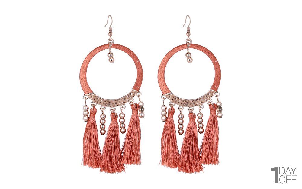 گوشواره لاویسا (LOVISA) کد 3230 نوع منگولهدار و حلقهای رنگ گلبهی تیره - رنگ ثابت / مبدا برند: استرالیا / جنس پلاستیک و نخ و برنج / وزن 14 گرم / ارتفاع 10 سانتیمتر