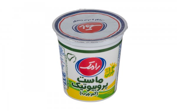 ماست پروبیوتیک کم‌چرب رامک مقدار 900 گرم